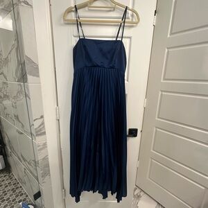 Abercrombie & Fitch Giselle Pleated Midi Dress in navy, size medium